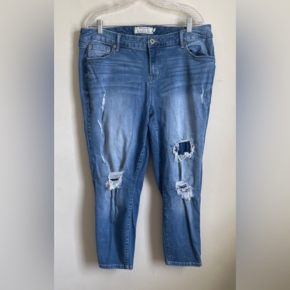 Torrid Tapered Mid Rise Distressed Girlfriend Jeans 18R